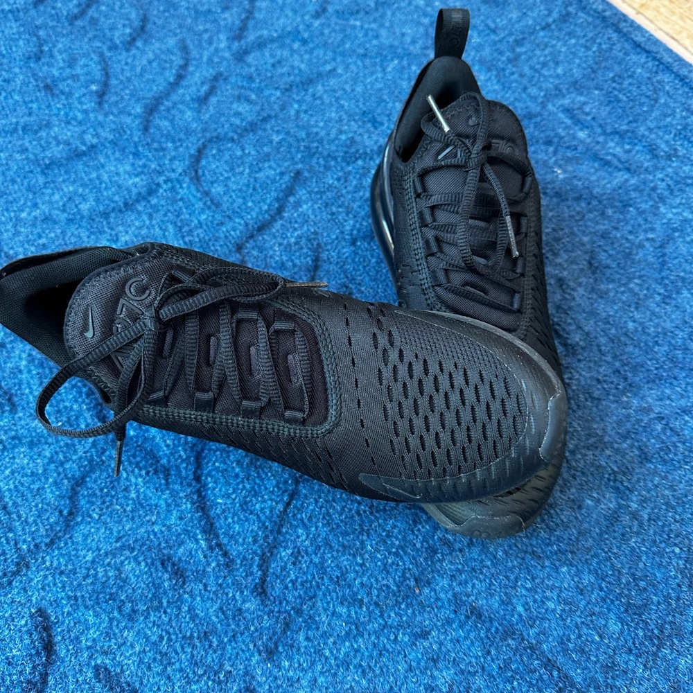 Men's Black Athletic Shoes